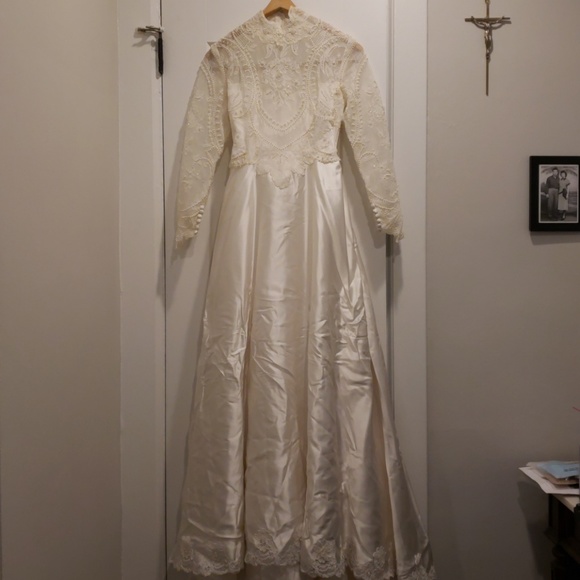 Vintage 1983 wedding dress - Picture 1 of 8